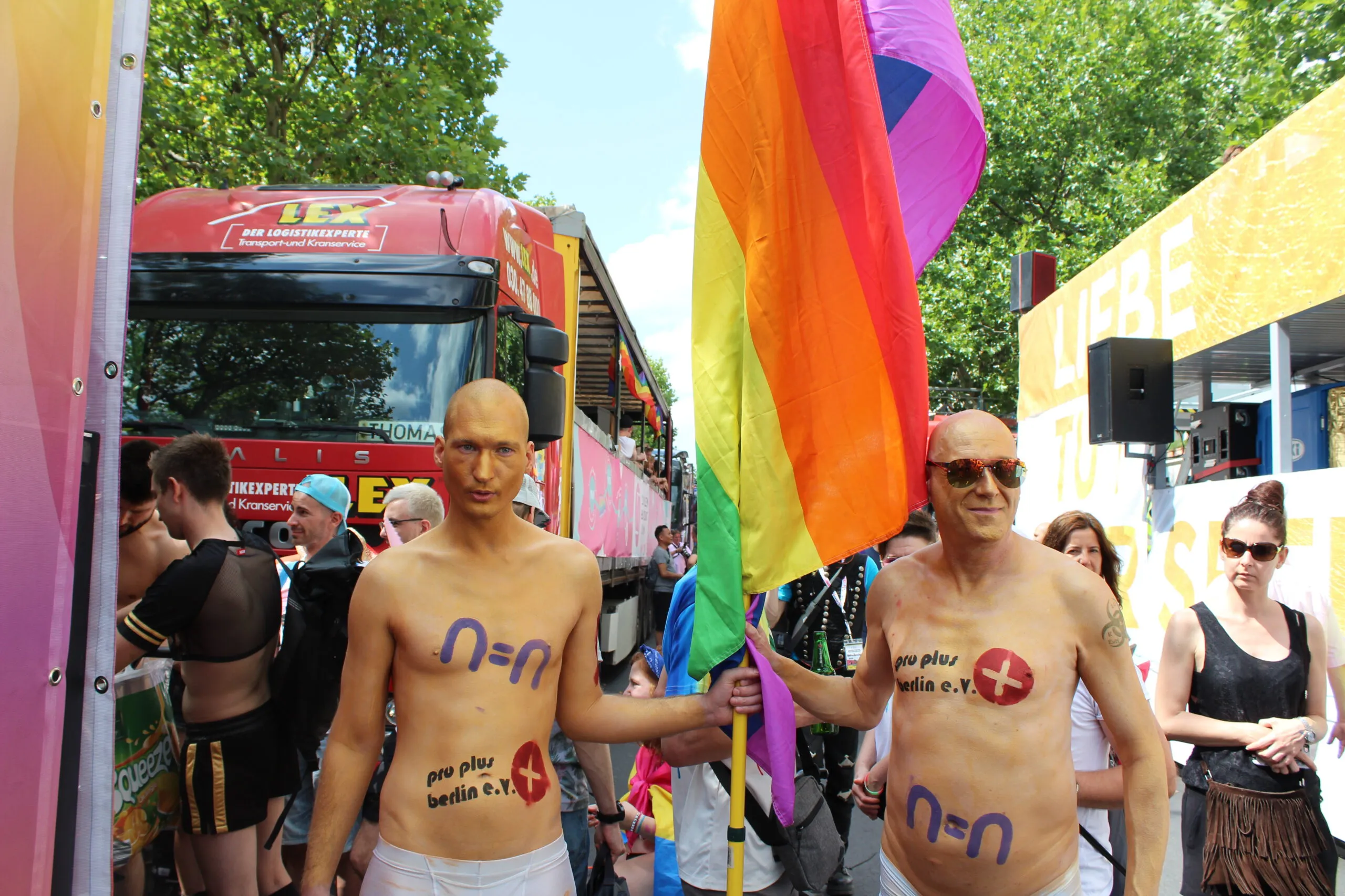 Bodypainting+Aktion+CSD+Berlin.jpg